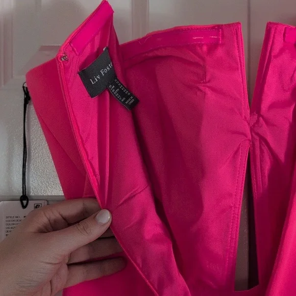 Liv Foster Sleeveless Crepe Gown - Picture 12 of 16